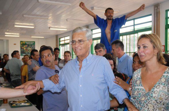 Joaquim Roriz aparece com 46% das inten��es de voto