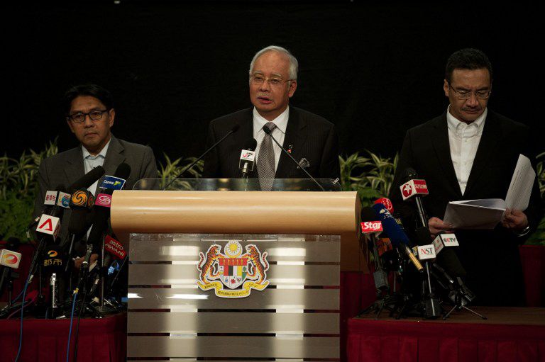 Najib Razak, primeiro-ministro da MalÃ¡sia, durante o comunicado sobre a queda do aviÃ£o / Mohd Rasfan/AFP