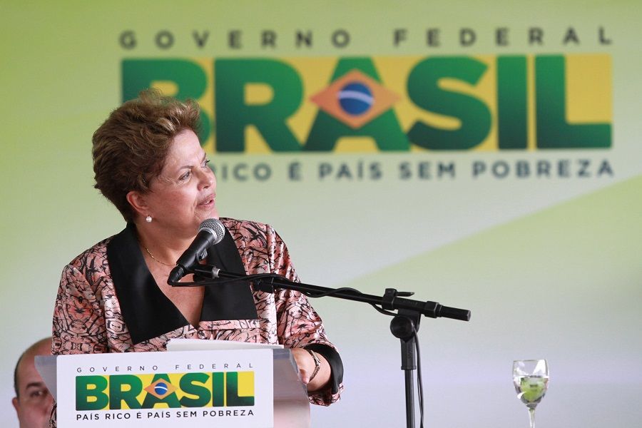 Dilma seria reeleita com 38% dos votos / Fabio Lima/O Povo/Folhapress
