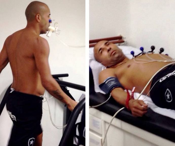 Sheik faz exames médicos com uniforme do time carioca