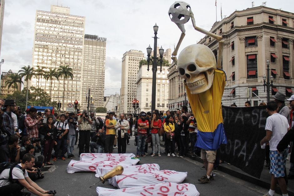 Manifestação contra a Copa no centro de São Paulo