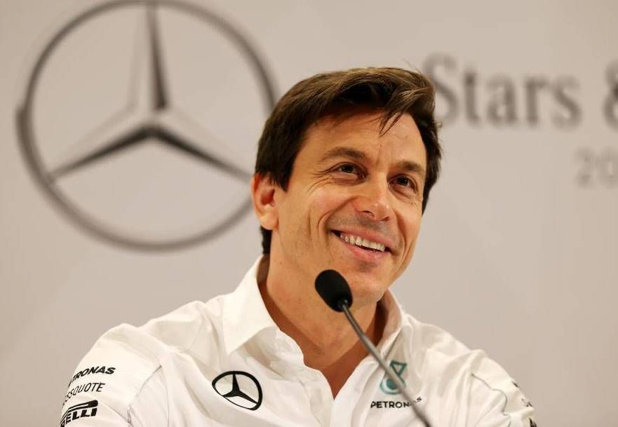 Toto Wolff, chefe da Mercedes, viveu fortes emoções em São Paulo Divulgação / Mercedes