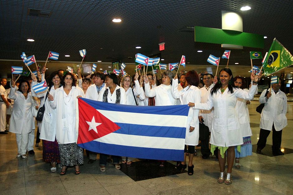 Desembarque de médicos cubanos no Recife  / Futura Press/Folhapress