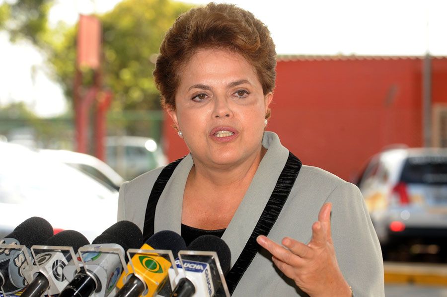 Dilma está à frente de Hillary Clinton e Nicolas Sarkozy