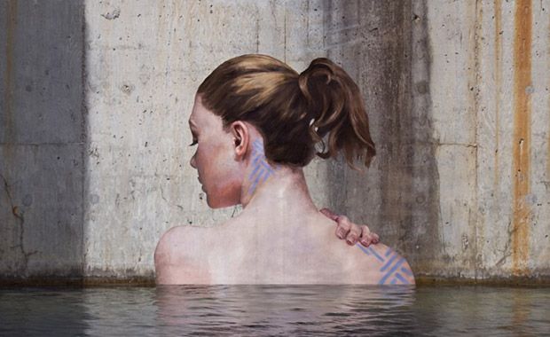 Sean Yoro faz pinturas realistas em lugares improváveis