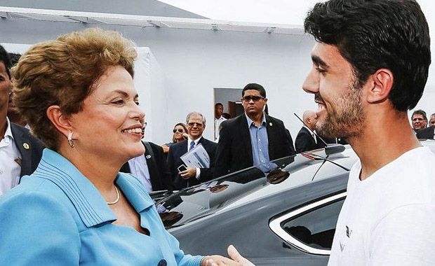 Criador de Dilma Bolada critica governo