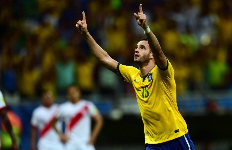 Renato Augusto marcou o seu primeiro gol pela seleção brasileira - Christophe Simon / AFP