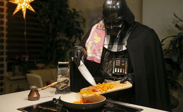 Darth Vader faz ensaio em situações do cotidiano