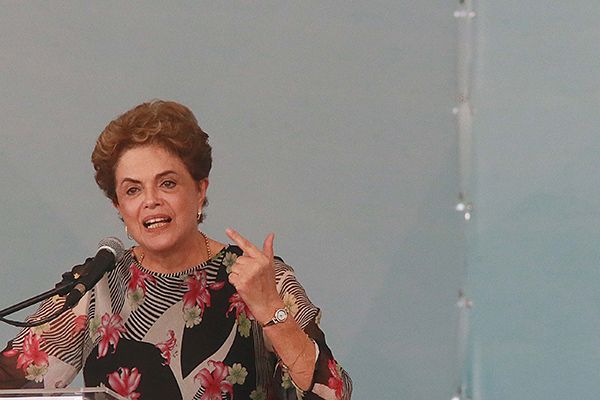 Para Dilma, atos mostram maturidade de um país que sabe conviver com opiniões divergentes / Jorge Araújo/Folhapress