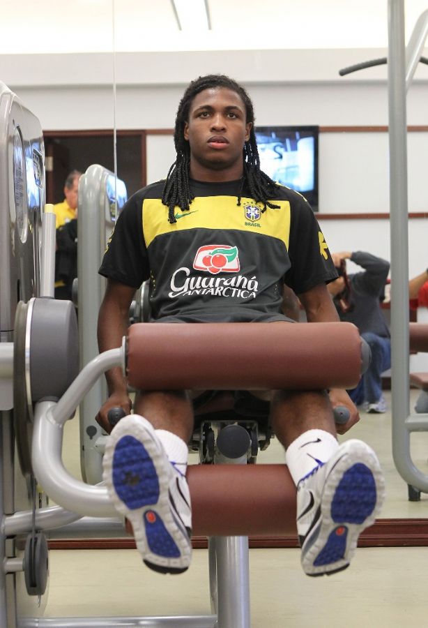 Diego Maurício deve ficar com a vaga de Neymar, que está suspenso