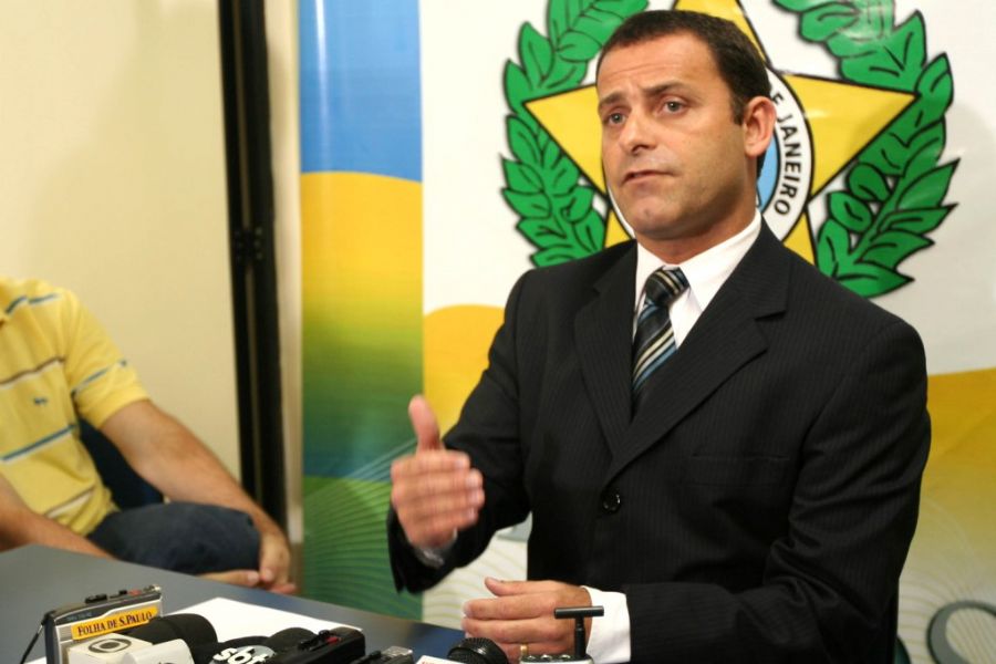 O delegado agradeceu ao secretário e ao governador do Rio, Sérgio Cabral