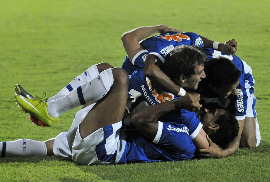 ´Bolinho cruzeirense`: goleada na estreia da Raposa