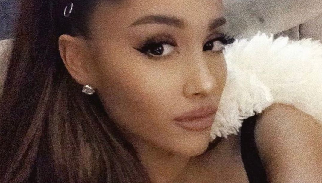 Ariana Grande Se Pronuncia Após Atentado Notícias Famosos Br