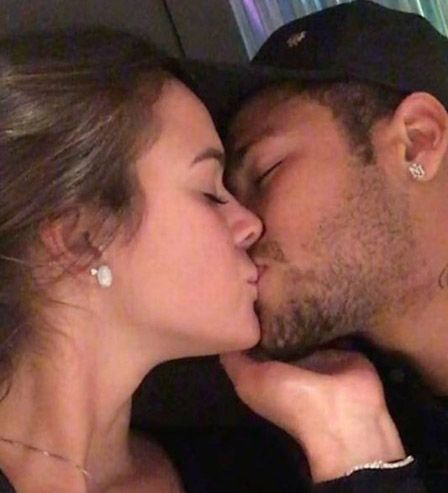 Bruna e Neymar se separaram pouco depois do Dia dos Namorados