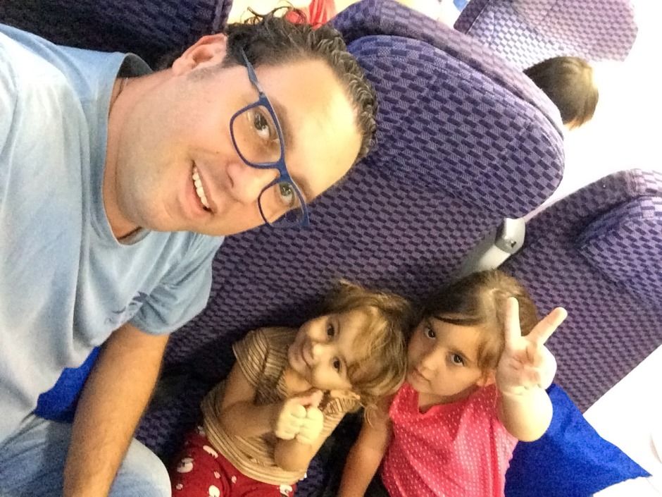 Márcio e as filhas costumam viajar