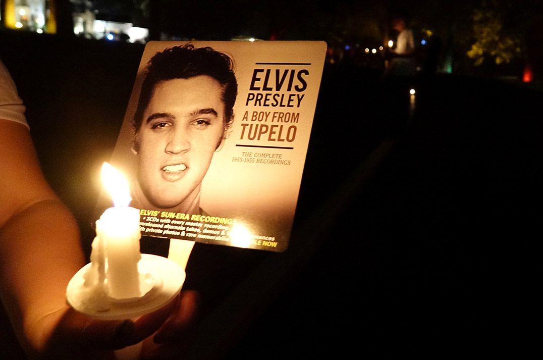 Nos 42 Anos Da Morte De Elvis Presley Confira 7 Curiosidades Sobre O Images And Photos Finder 8376