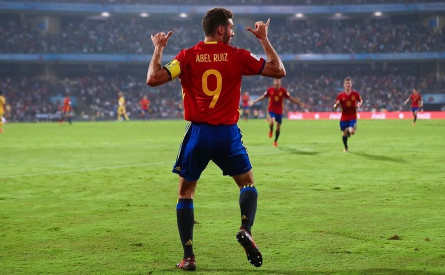 Abel Ruiz, atacante da seleção espanhola sub 17, comemora a classificação na final mundial / Divulgação / FIFA
