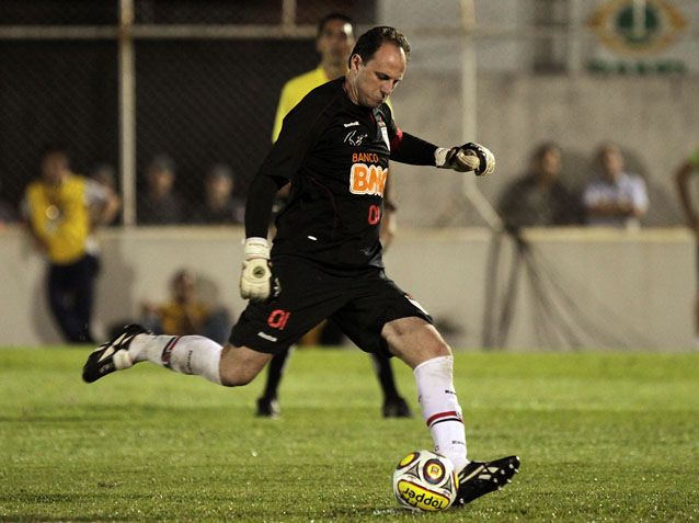 Rogério Ceni marcou o 99º gol na carreira nesta quarta contra o Paulista
