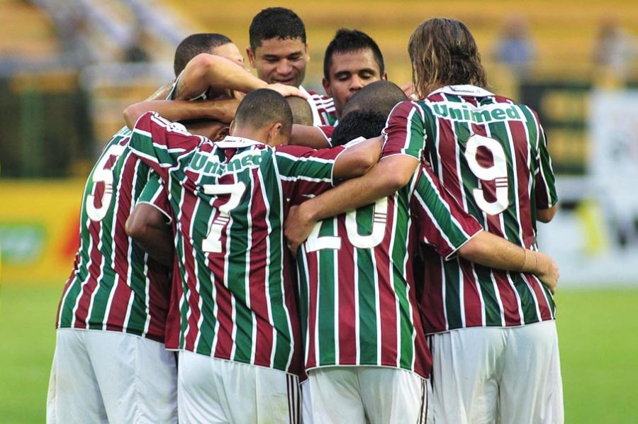 Jogadores do Flu comemoram: time volta a brigar por vaga nas semifinais