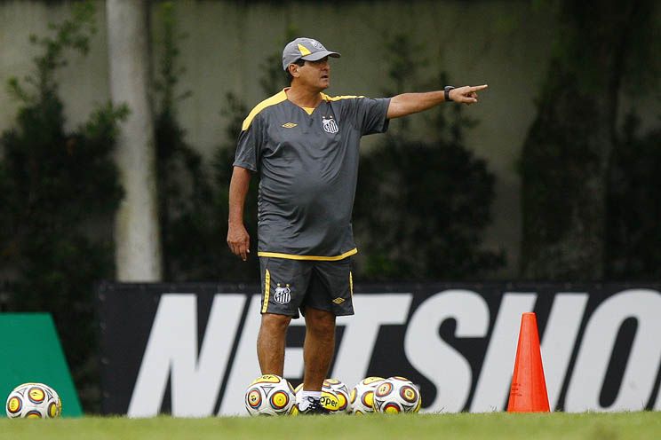 Muricy Ramalho orientou o primeiro treino do Santos nesta sexta-feira no CT Rei Pel¿¿