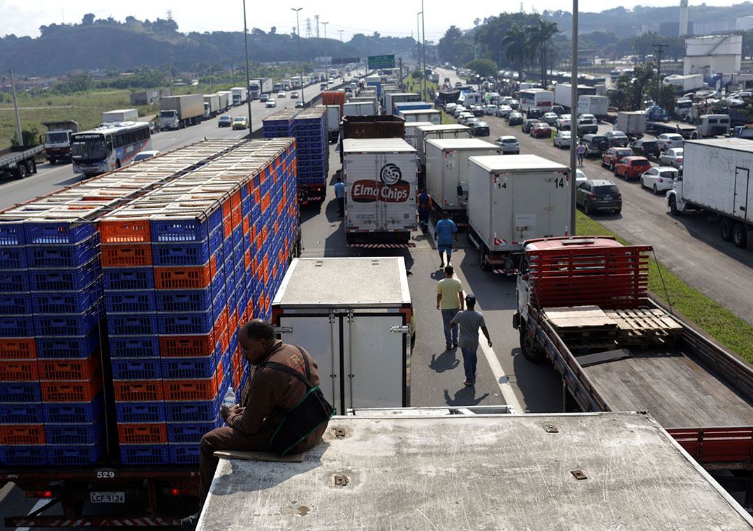 As queixas dos caminhoneiros continuam latentes Ricardo Moraes/Reuters