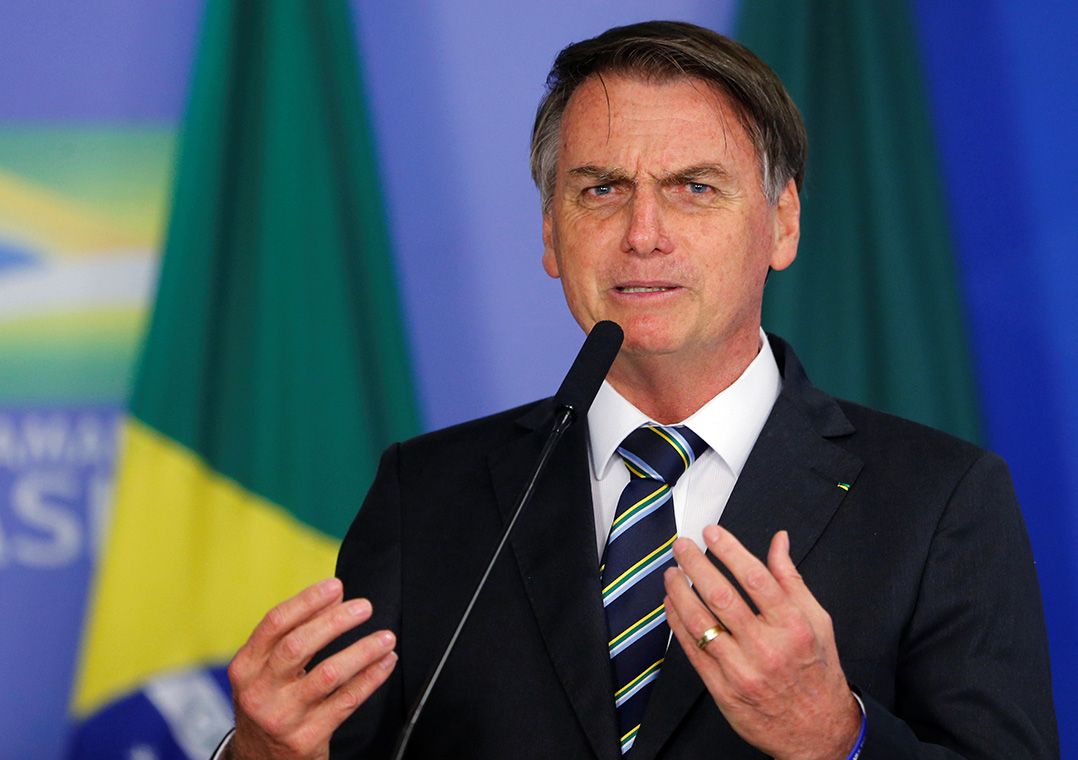 Aproximação entre o Executivo e Legislativo tem haver com gesto simbólico de Jair Bolsonaro