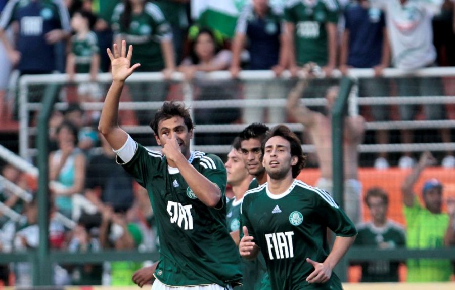 Danilo comemora após marcar gol da vitória do Palmeiras sobre o Santo André