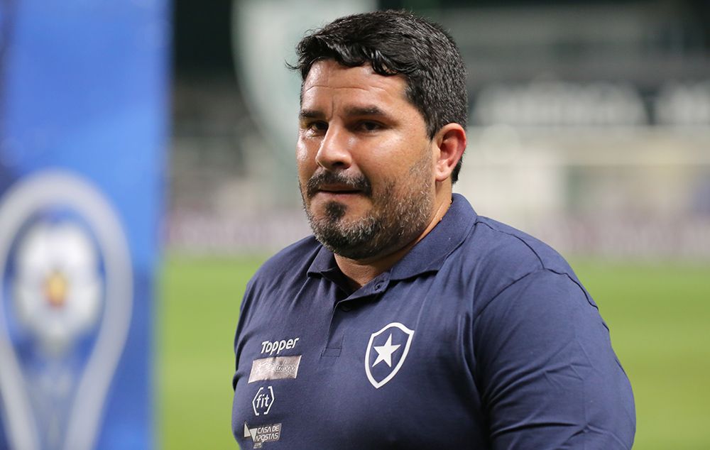 Eduardo Barroca foi demitido do cargo de técnico do Botafogo após rebaixamento Giazi Cavalcante/Código19/Estadão Conteúdo