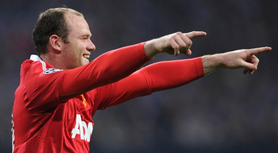 Rooney fez um gol e deu uma assistência na vitória contra o Schalke 04