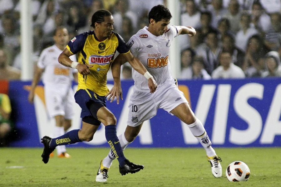 Pela primeira vez, Ganso admitiu a possibilidade de jogar no Corinthians