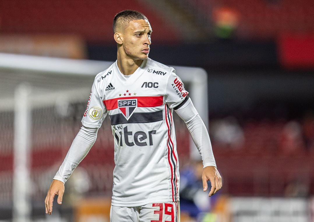 Destaque Do São Paulo, Antony é Observado Pelo Borussia Dortmund - Band ...