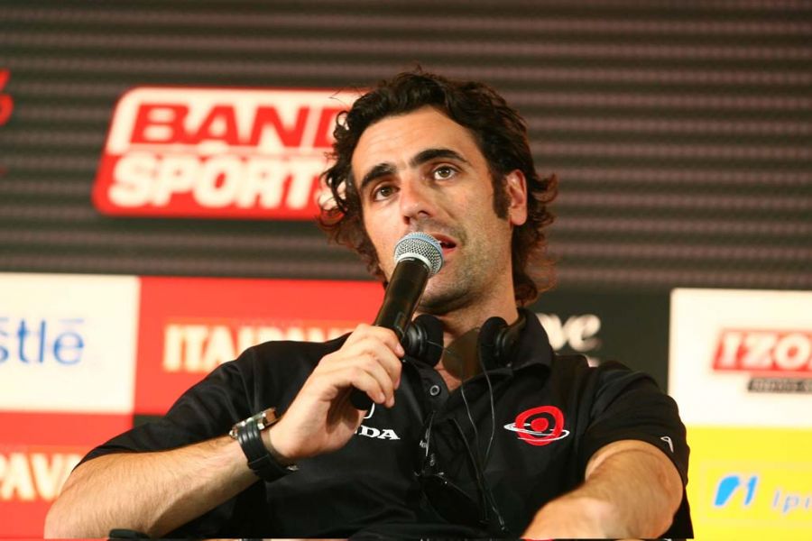 Líder da classificação geral da Indy, escocês Dario Franchitti animou conversa com jornalistas no Anhembi