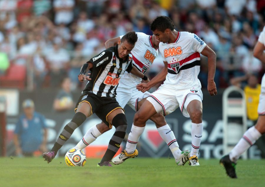 Neymar deu show na vitória do Santos