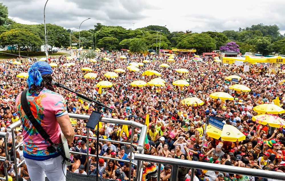 74 blocos saem às ruas de São Paulo em último dia de Carnaval