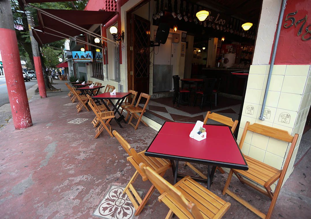 SP vai liberar esta semana uso de calçadas por bares e restaurantes