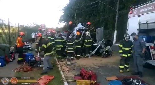 Grave acidente deixa oito feridos na Zona Sul de São Paulo