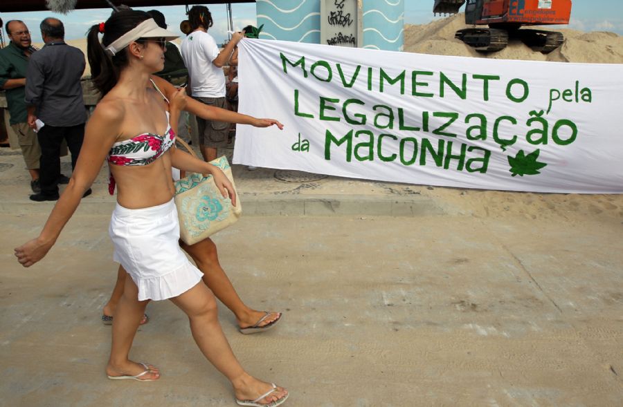 No Rio, a Marcha da Maconha reuniu 500 participantes