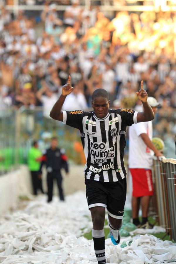 Marcelo Nicácio foi artilheiro do Cearense, com 14 gols, e foi importante na vitória do Ceará contra o Fla no Rio pela Copa do Brasil, marcando um