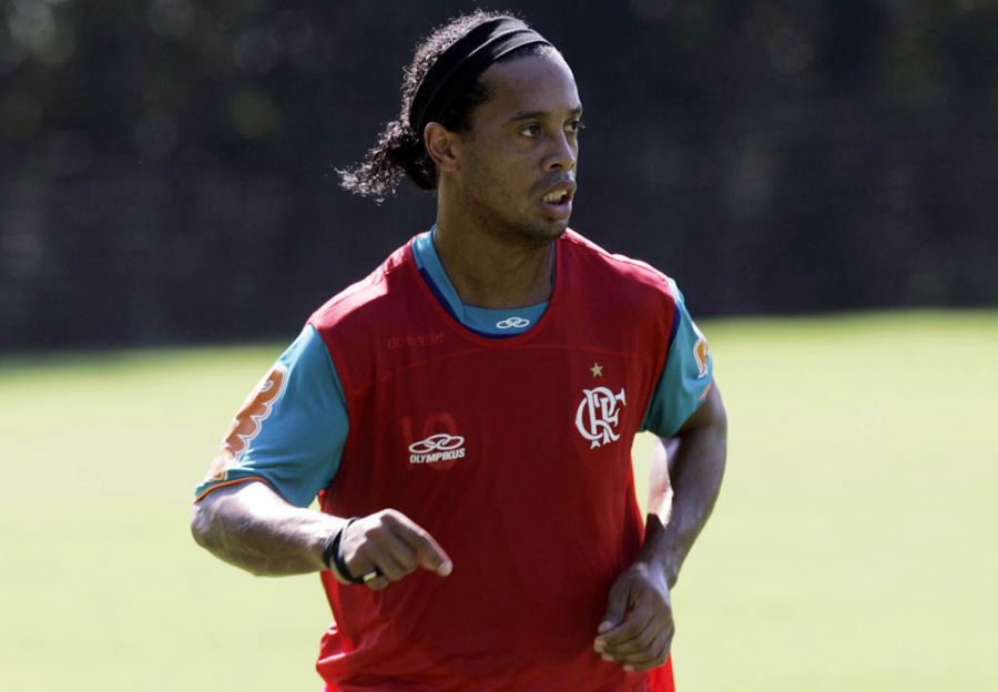 Ronaldinho tem sido alvo de vaias da torcida do Flamengo