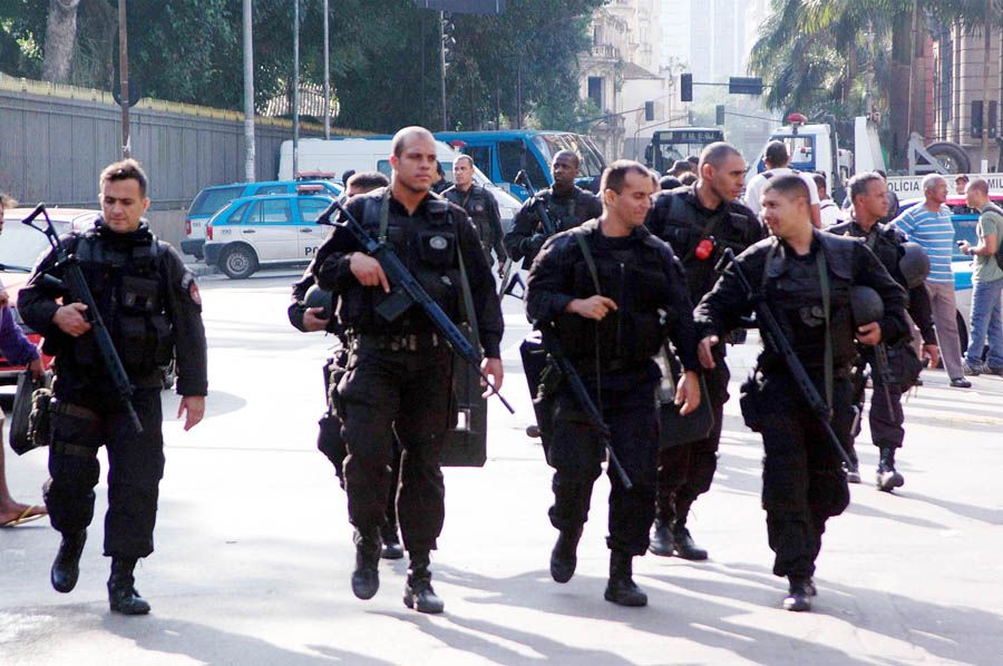 A Tropa de Choque e o Bope atuaram contra os bombeiros 