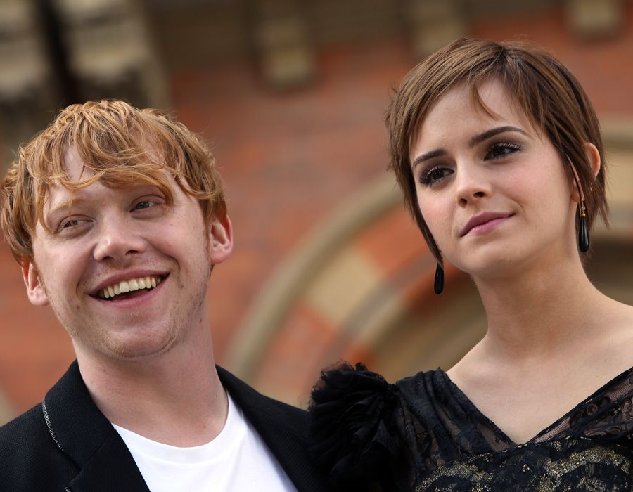 Rupert Grint e Emma Watson posam em Londres / Foto: Adrian Dennis/AFP