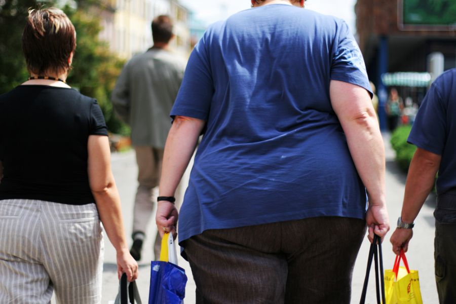 Esses indivíduos podem ter obesidade leve, mas sofrem com as doenças agravadas pelo excesso de peso / Shutterstock