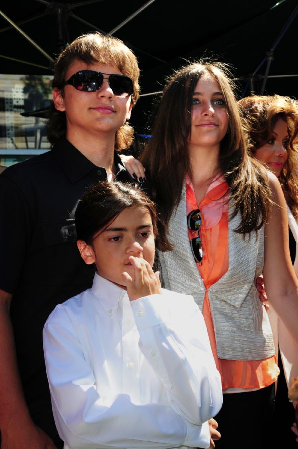 Filhos de Michael Jackson não querem passar por momentos dolorosos / Robyn Beck/AFP