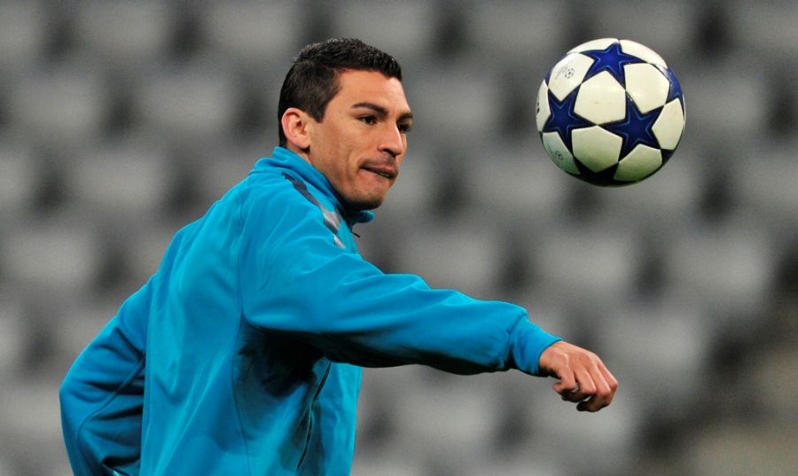 Após três anos, Lúcio decide deixar Inter de Milão