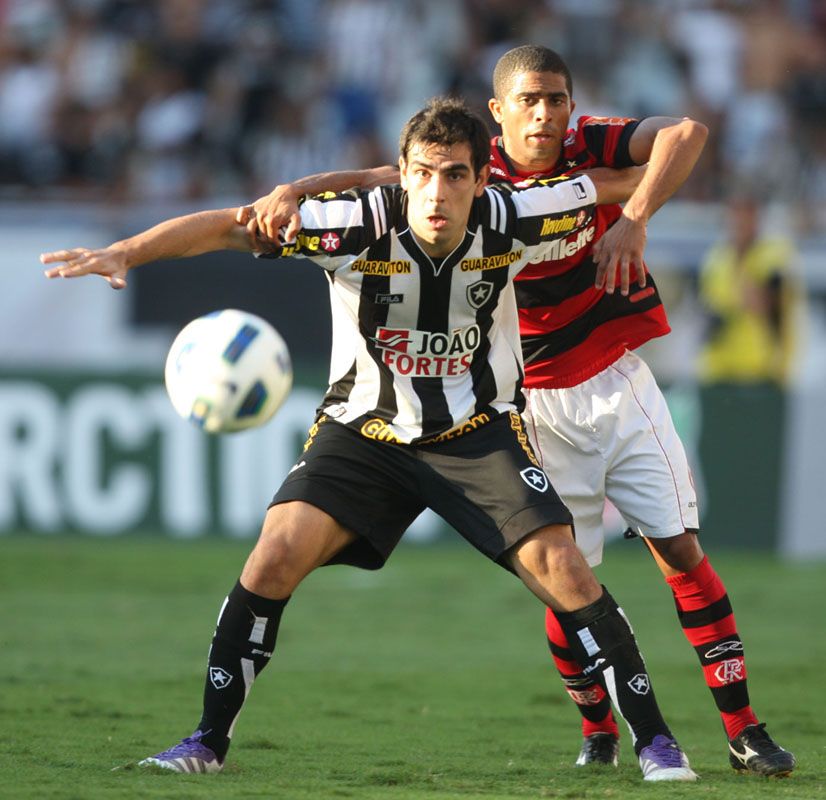 O Botafogo de Herrera saiu na frente, mas não conseguiu segurar o resultado e ficou apenas no 1 a 1 contra o Flamengo, de Junior Cesar / Tasso Marcelo/AE