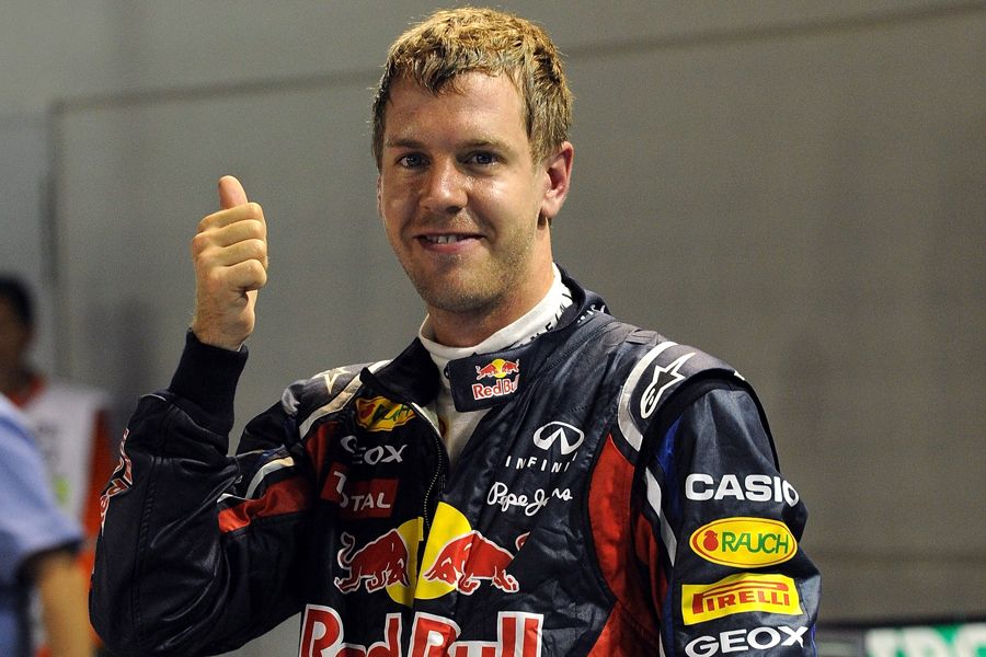 Sebastian Vettel comemorou a pole / Prakash Singh/AFP
