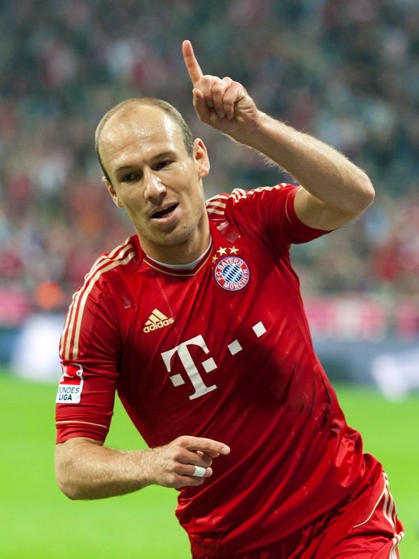 Robben comemora o terceiro gol do Bayern de Munique neste sábado / Guenter Schiffmann/AFP