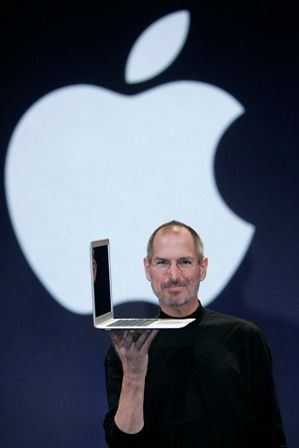 Steve Jobs em um de seus lançamentos  / David Paul Morris / Getty Images North America / Afp