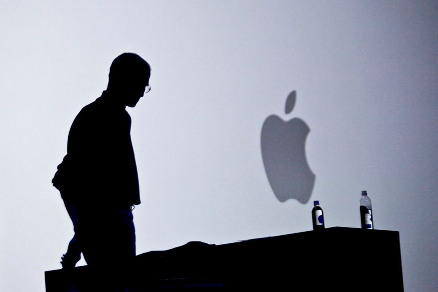 Steve Jobs ia na contra-mão dos seus concorrentes e inovava com o simples / Ryan Anson/AFP
