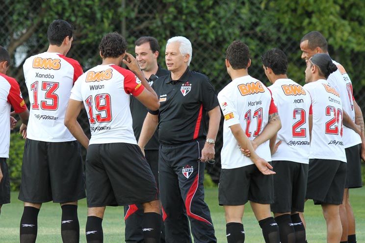 Logo após ser anunciado, Leão comandou treino no São Paulo / João Neto/Vipcomm
